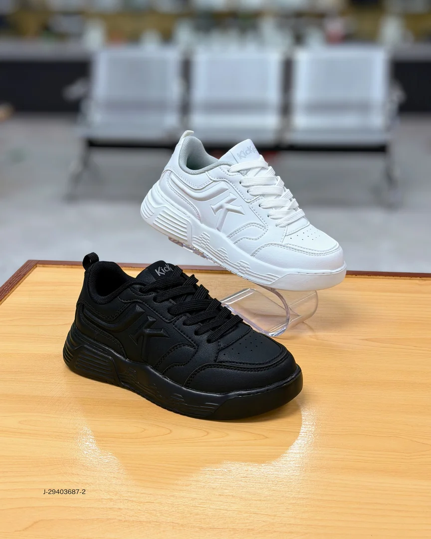 Foto de Zapatos Colegiales Kickers KS012 1