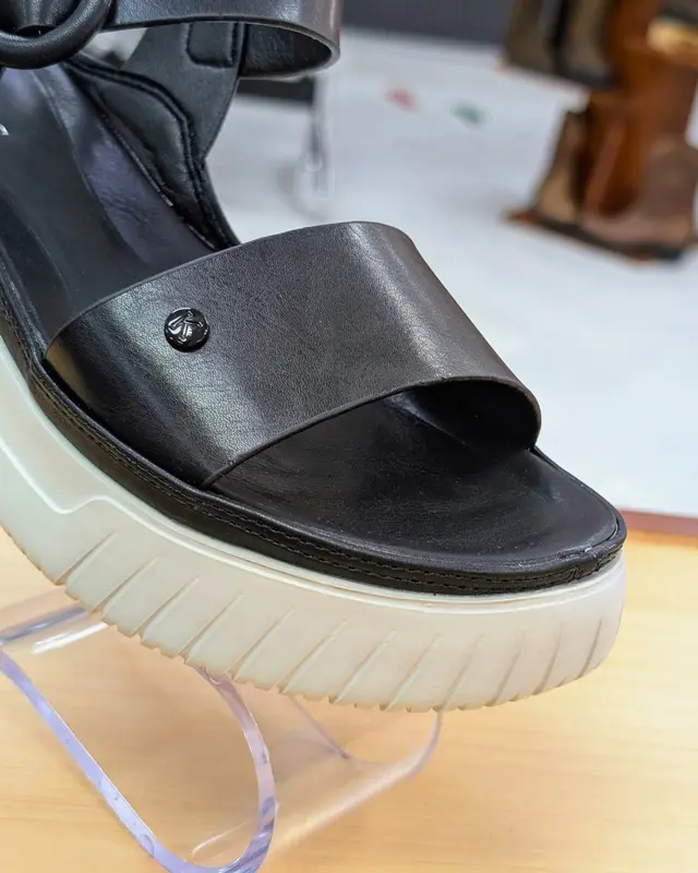 Foto de Kickers Sandalia Dama 0328 3nerl