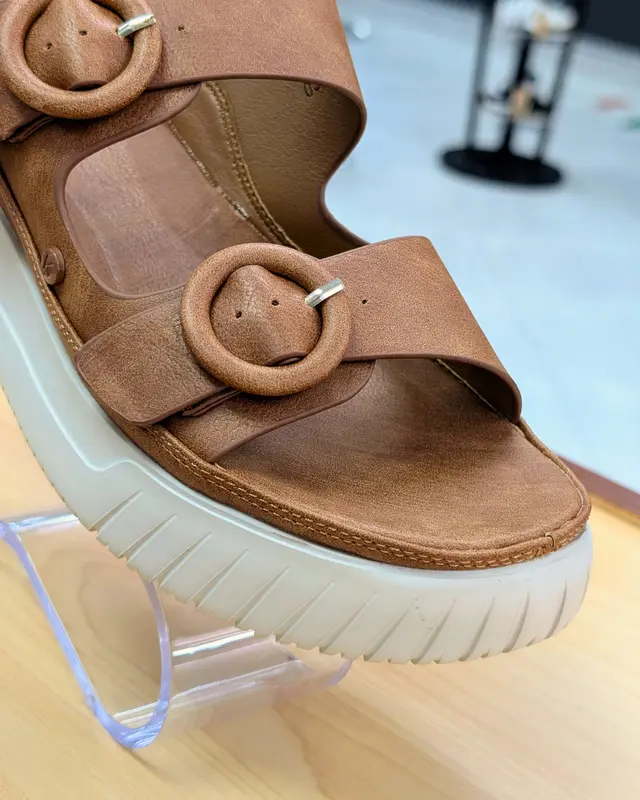 Foto de Kickers Sandalia Dama 0329 lk36t