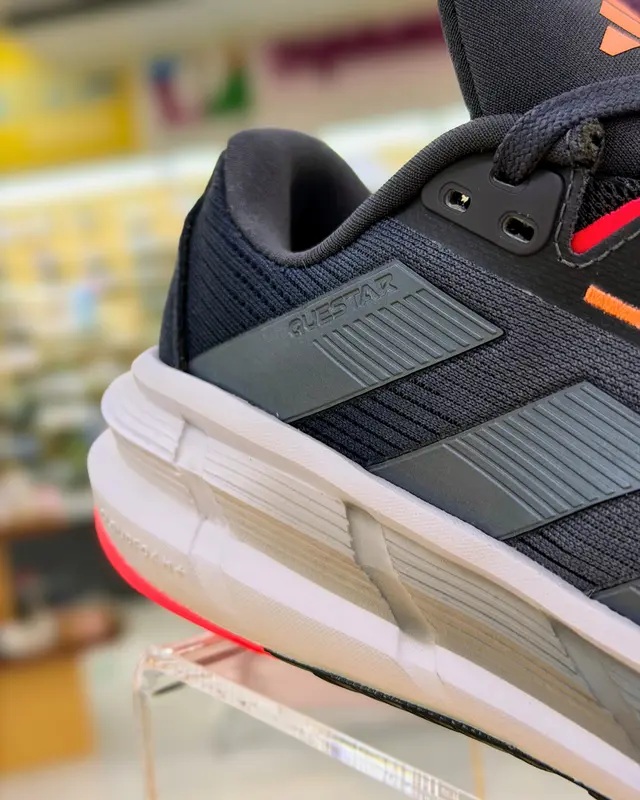 Foto de Adidas Questar 3 Unisex Deportivo lcrp7m
