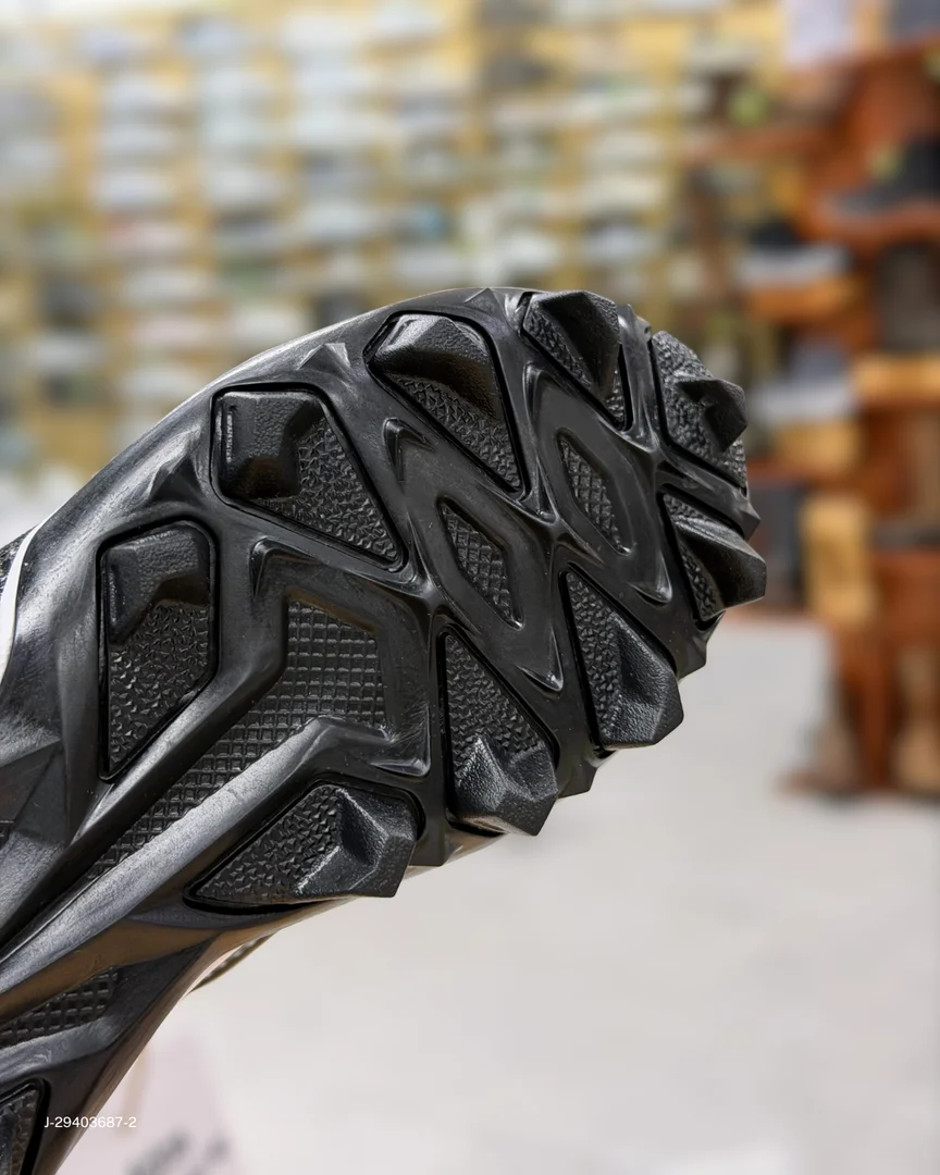 Foto de Adidas Adizero Instinct MD 2.0 3