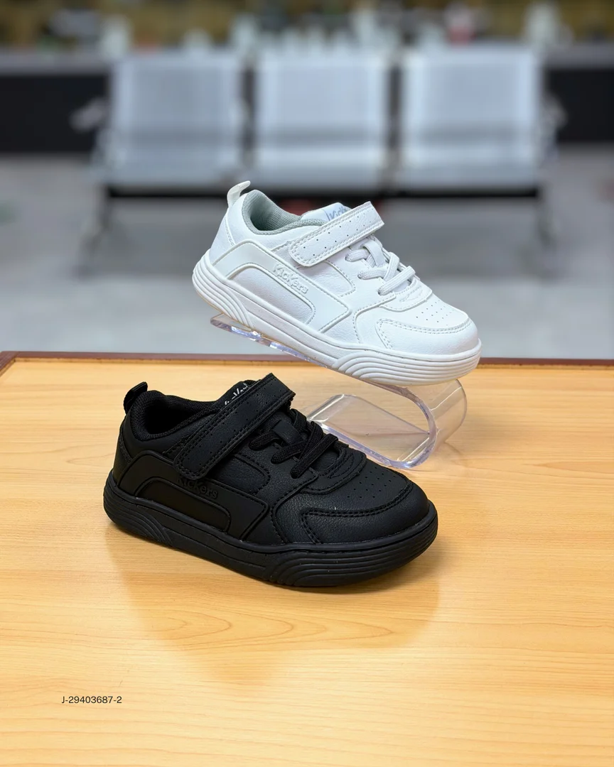 Foto de Zapatos Colegiales Kickers KS002