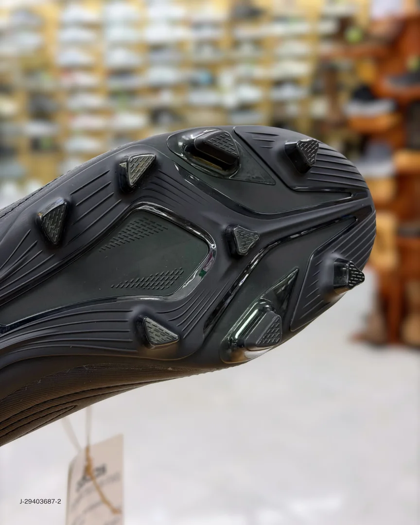 Foto de Adidas Guayo Deportivo III 4