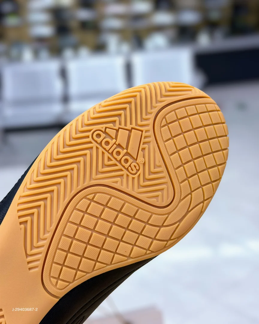 Foto de Adidas Guayin Deportivo III 3