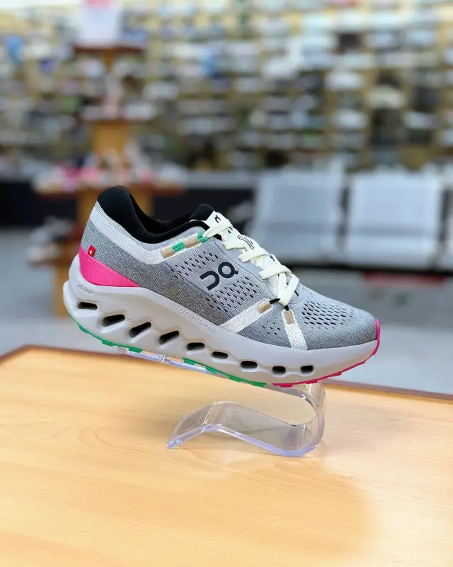 Foto de On Cloudsurfer 2 Dama t9ow7h