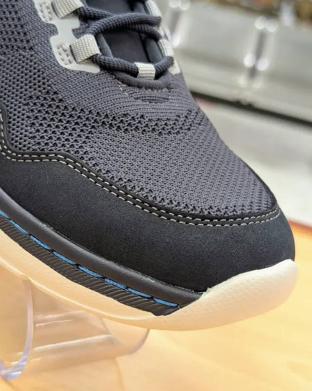 Foto de Clarks Pro Knit Navy img_01K5HR1H1Y8QE8WF6HMH63AMDX