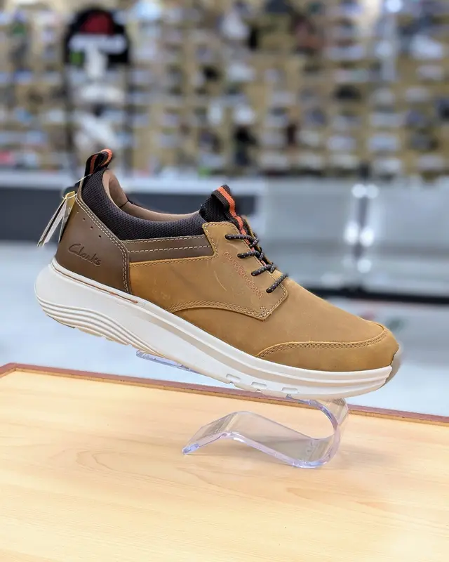 Foto de Clarks Motion Trek Ez img_01K5HQK4H4R821255M1S7MZCYA