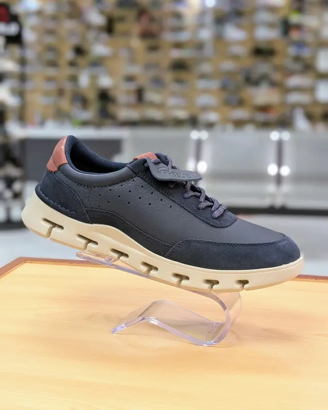 Foto de Clarks Nature X One Navy img_01K5HQ6B19HMD29S92XSP2WS2T