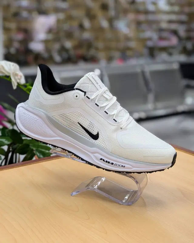 Foto de Nike Pegasus 41 Gore-Tex Hombre img_01K6AYTJJMV1F8649BCC9B5J3W