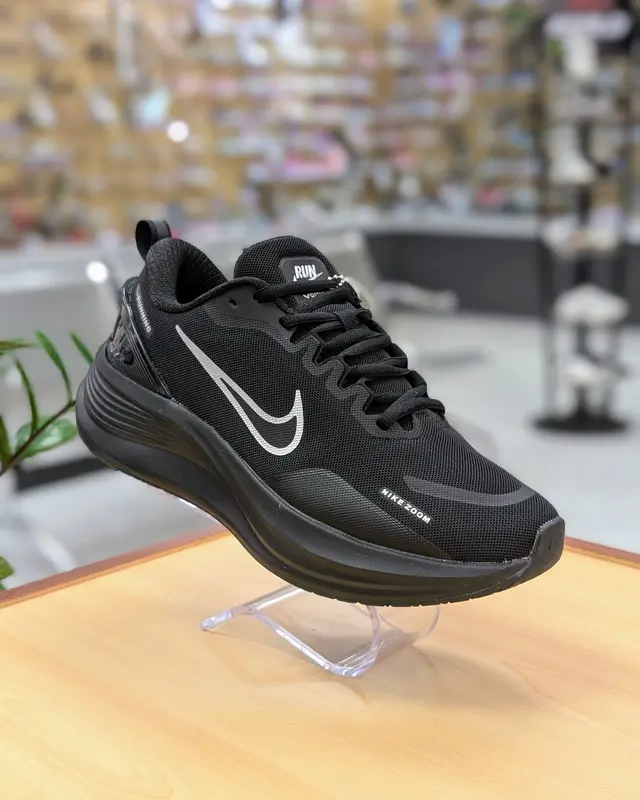 Foto de Nike V19 Hombres