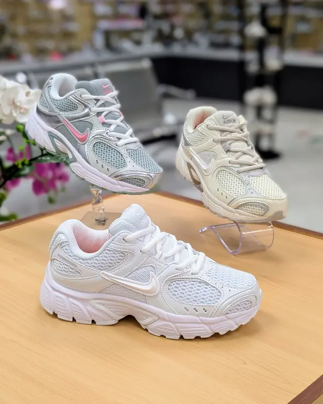 Foto de Nike V5 RNR Mujer