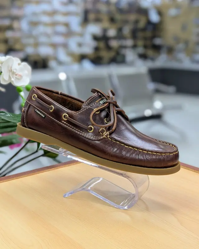 Foto de Romano Nautico Hombre img_01K8R0438B4M02G9XX8HPG0985