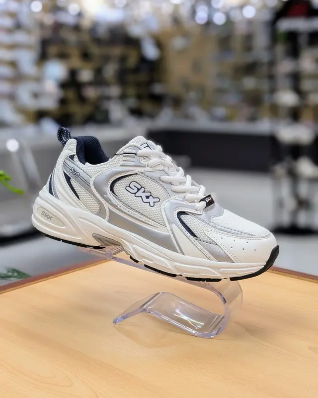 Foto de SKX Deportivo Lilo Dama img_01K8R4DBTQA5R268JK9KDZ14FP