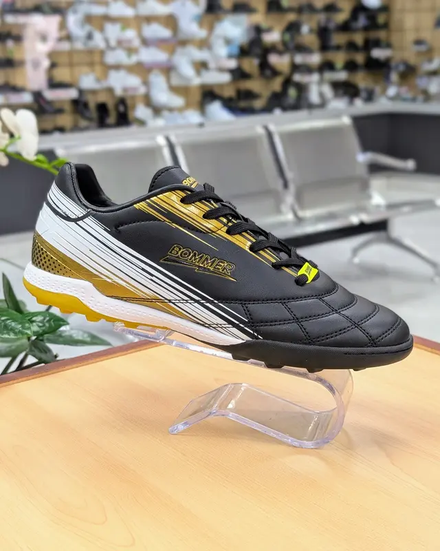 Foto de Bommer Guayin Madrid img_01K8R3T57BT86W4GXEHWRJ1ED8