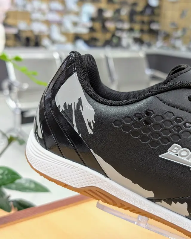 Foto de Bommer Guayin Juventus img_01K8R41JBAFZCQCEBPBC6J8J7K