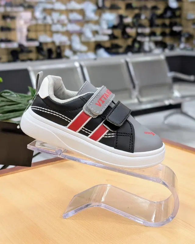 Foto de Vita Kids Tesla Casual Niño img_01K8X8X4DFSG58CF7Q0ECZF8SZ