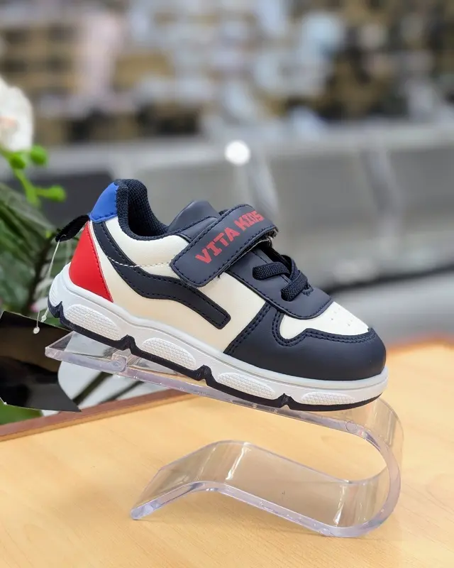 Foto de Vita Kids Edison Casual Niño img_01K8X8NFVQQXGCDK6HH3F8VEKV