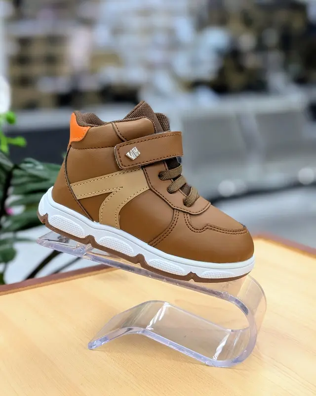 Foto de Vita Kids Newton Casual Niño img_01K8X9FBVE0CKFFK0HW5P4ZKB2