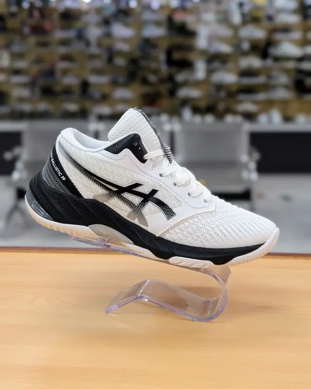 Foto de Asics Netburner Ballistic FF 3 Mujer img_01K93HY94ZSYCEV9HFE343T8FK