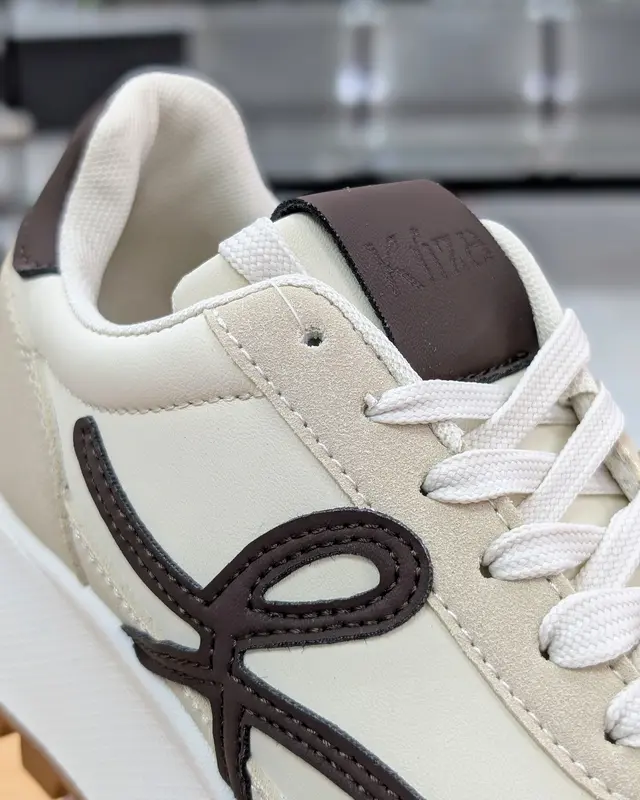 Foto de Kriza Deportivo Casual Kiara img_01K954FVC8BSMD16HRJ0WG11D1