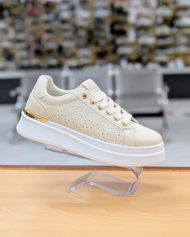 Foto de Kriza Deportivo Casual Carolina img_01K954BA4Q34A0N1NWE8CH4G38