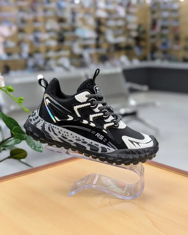 Foto de RS Rush Deportivo Niño img_01K9JYM135EQW2HXN0XWA2047A