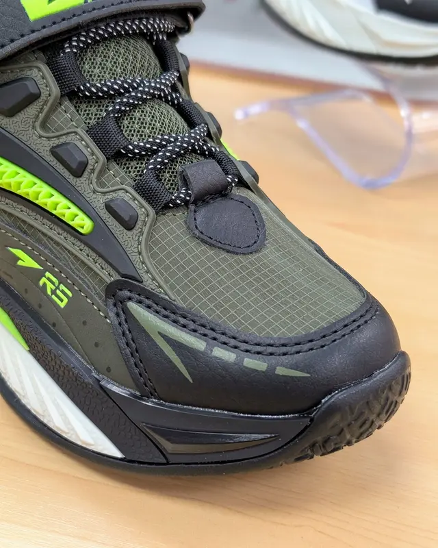 Foto de RS Sway Deportivo Niño img_01K9JXM9GDA868JADG9G1EFZJE