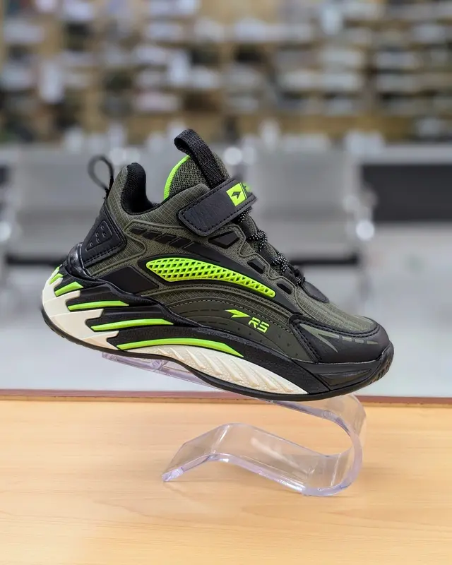 Foto de RS Sway Deportivo Niño img_01K9JXM9GDZDGXH1RMF5DB22T9