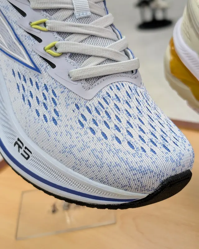 Foto de RS Gemini Mujer img_01K9JB66ZH1X4EN71ZGX6QFE6A