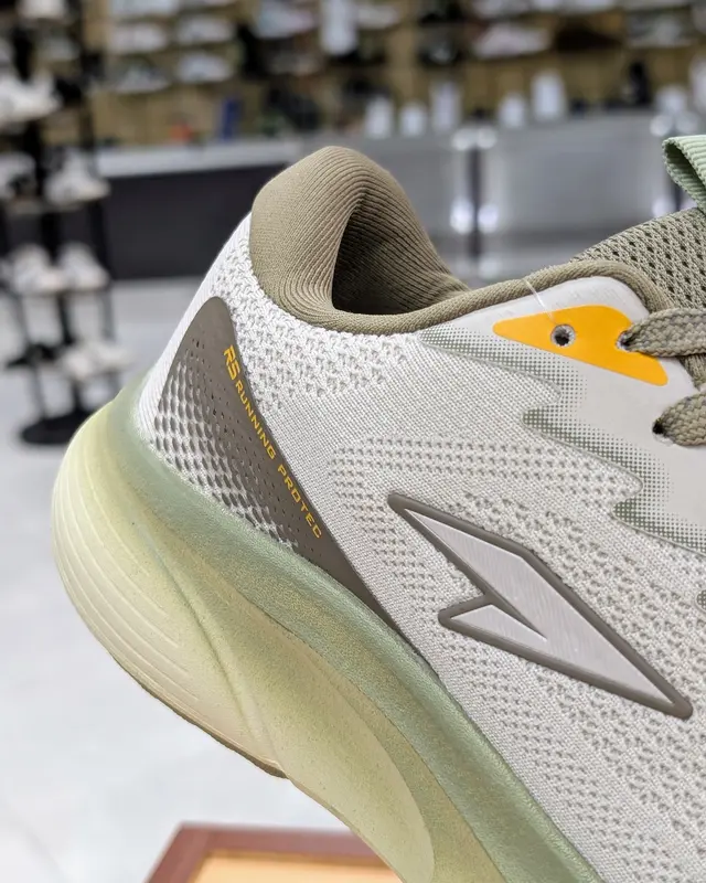 Foto de RS Protec Hombre img_01K9JBJKBGWJGEHE3Z1F63WZCT