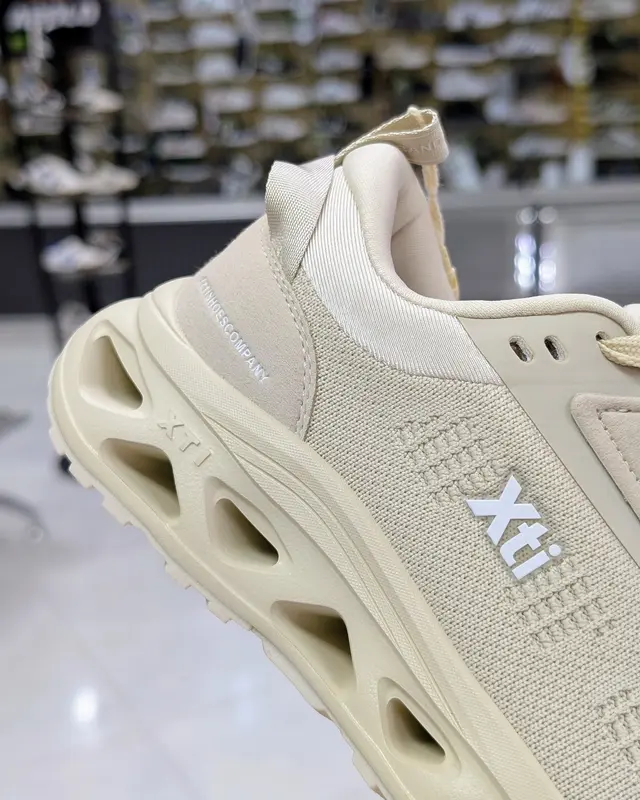 Foto de Xti Deportivo Dama 144543 yw754e