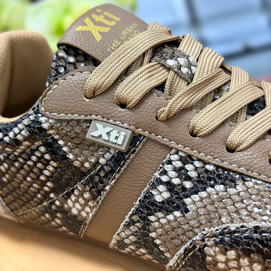Foto de Zapatos Xti Casual Animal Print Mujer 146153 2