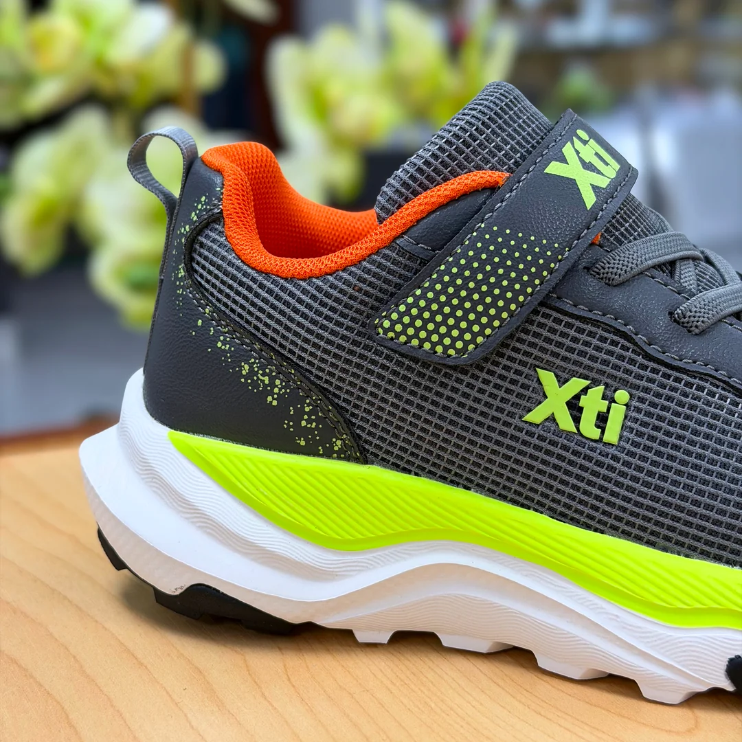 Foto de Zapatos Xti Deportivo Juvenil 154120 Gris 2
